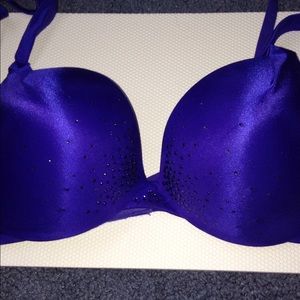 Victoria's Secret Push Up Plunge 34C